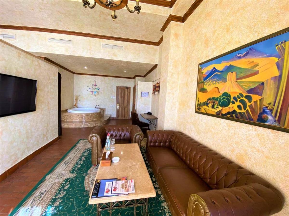 Caucasus Hotel Kasagh Exteriör bild