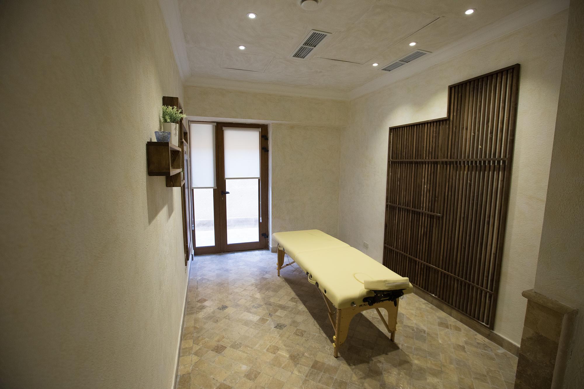Caucasus Hotel Kasagh Exteriör bild A treatment room at a spa