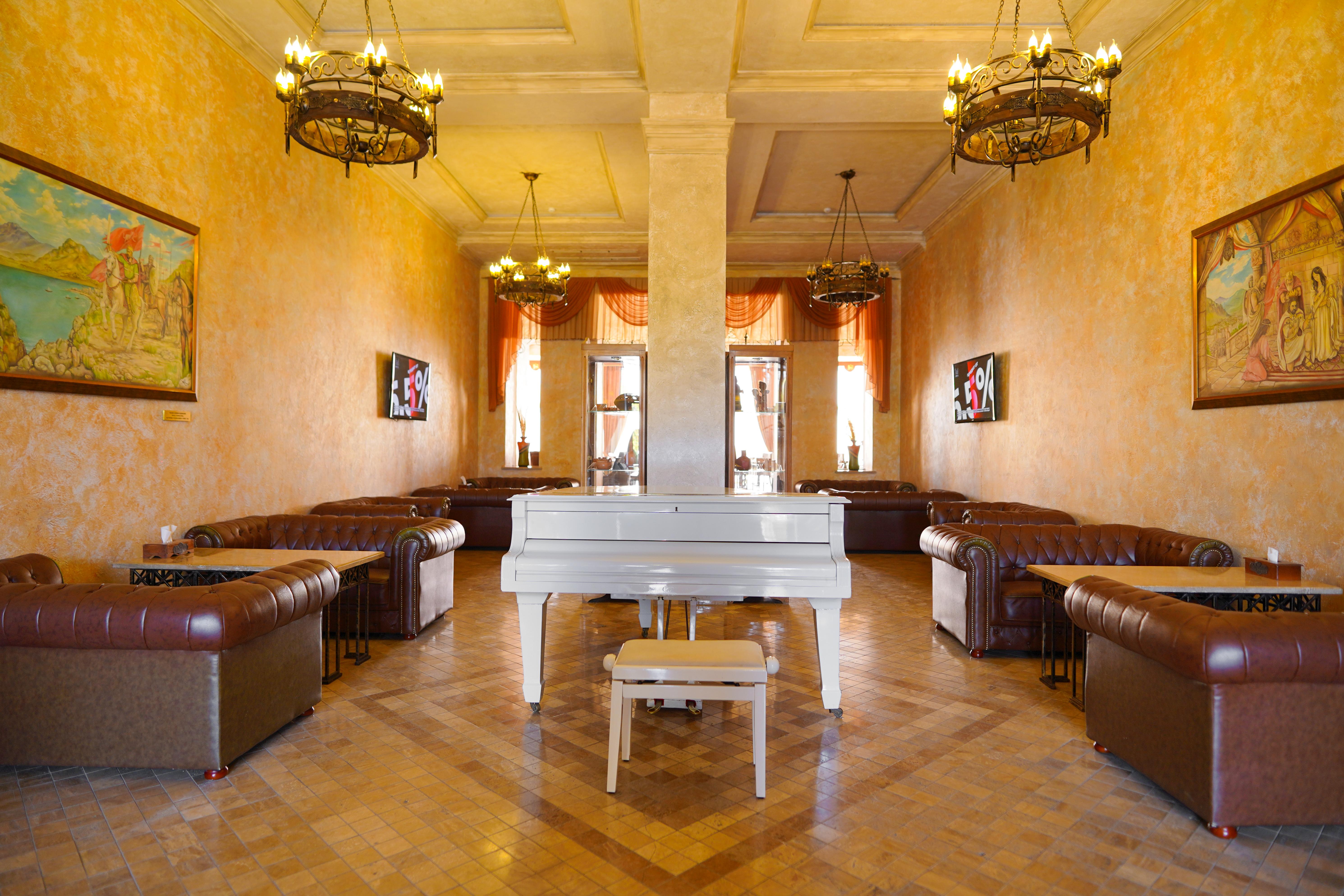 Caucasus Hotel Kasagh Exteriör bild The interior of the restaurant