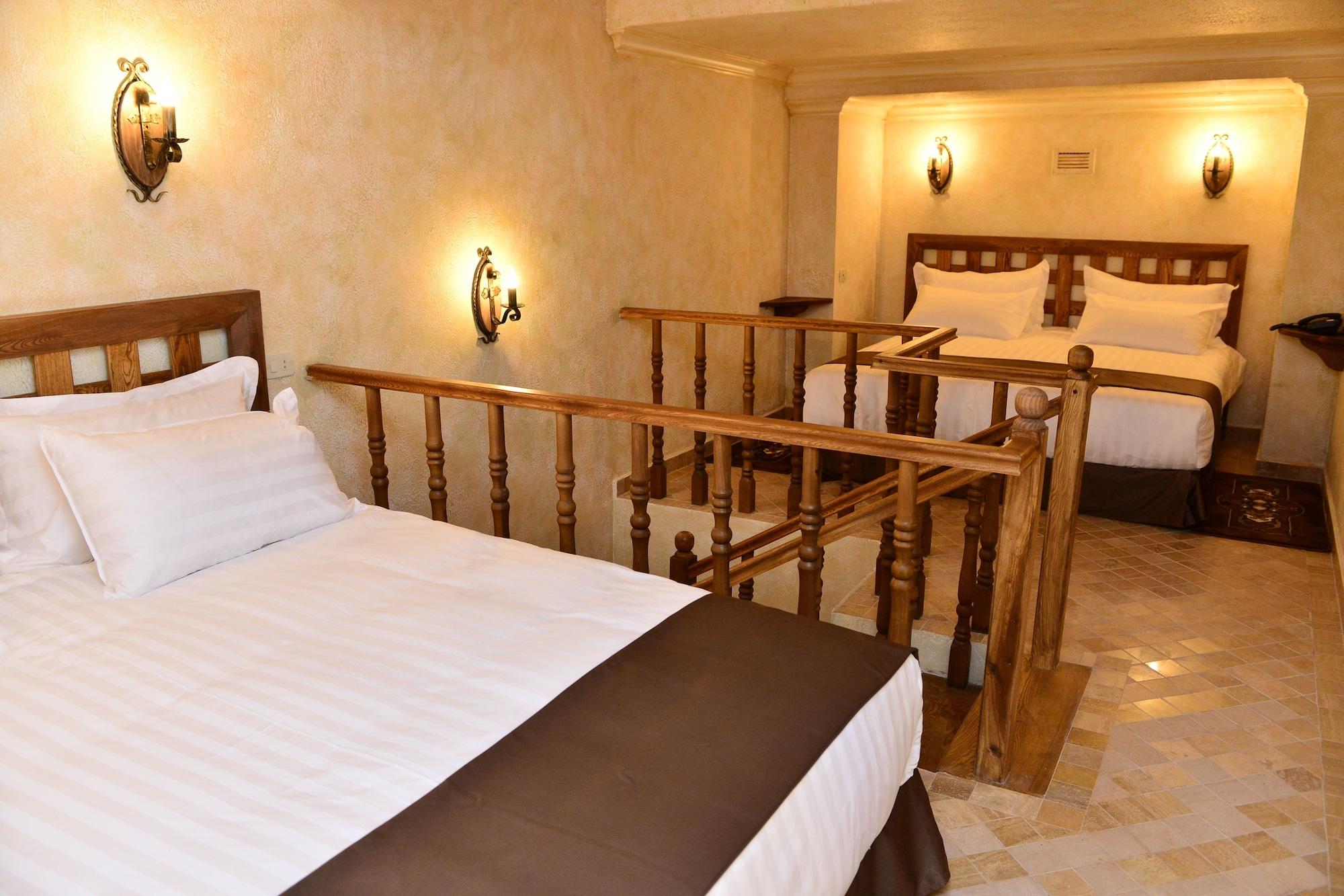 Caucasus Hotel Kasagh Exteriör bild Family room