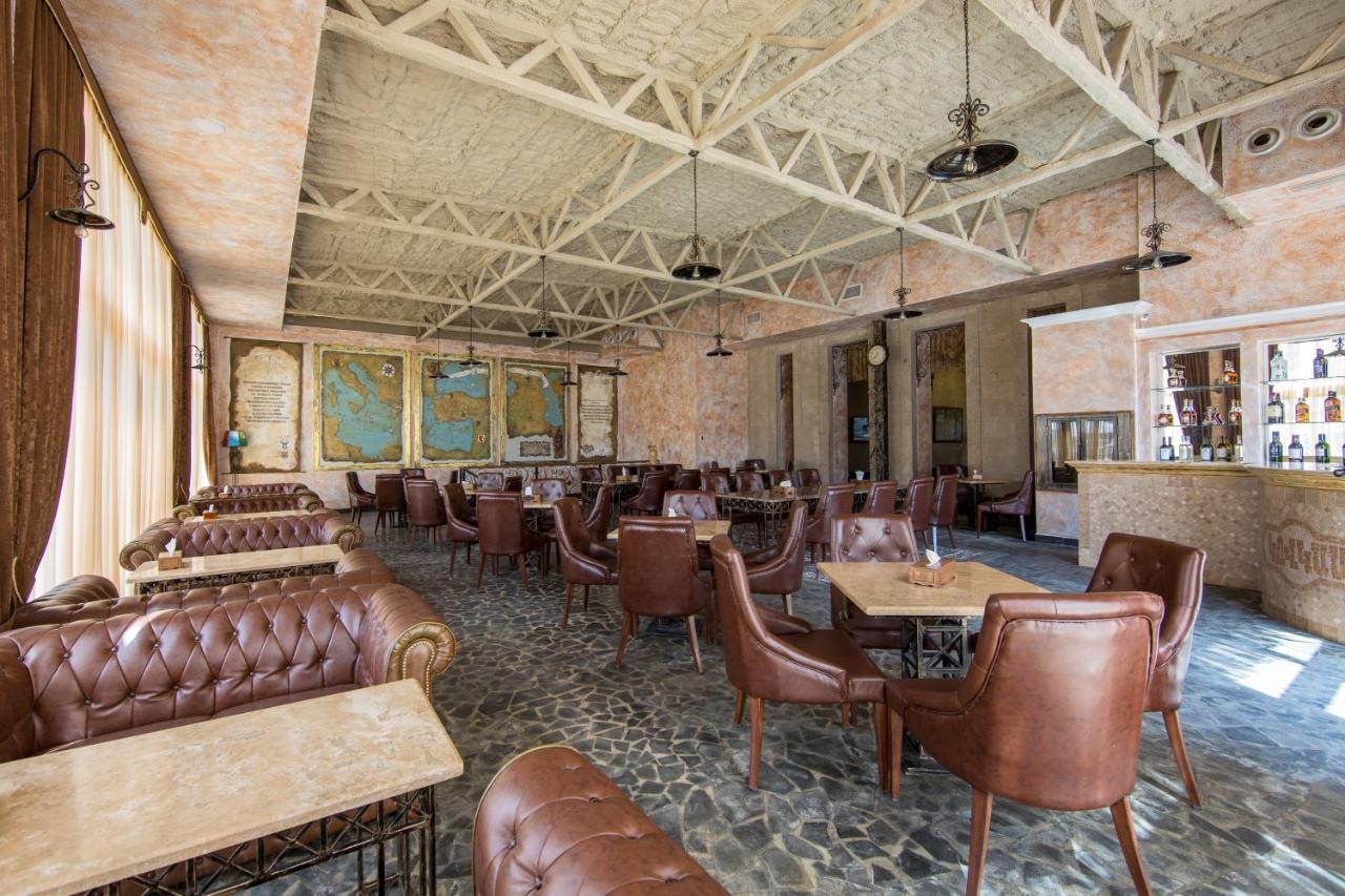 Caucasus Hotel Kasagh Exteriör bild The interior of the restaurant